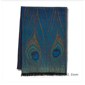 NWT Louis C. Tiffany Peacock Feather wool-blend Shawl (from Met Museum store)